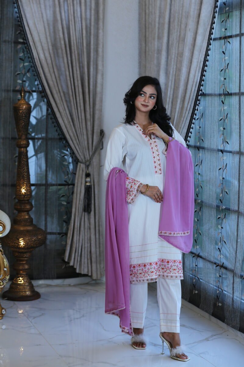 Blush White – 3-Piece Embroidered Lawn Suit (Eid Collection)