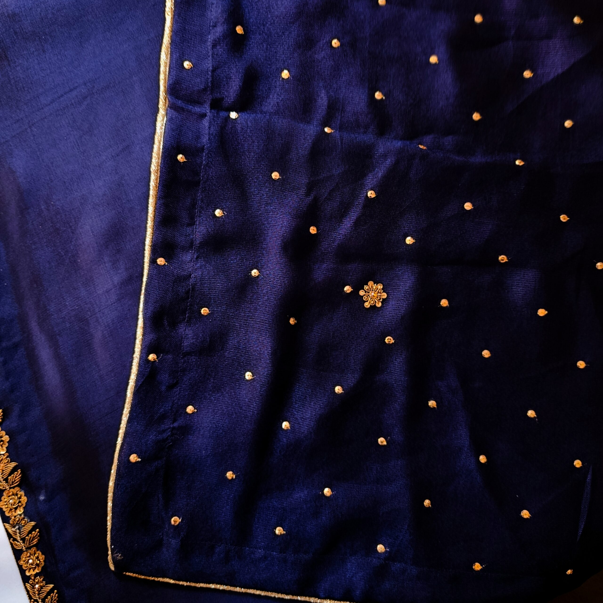 Zar-e-Neelam - Image 2